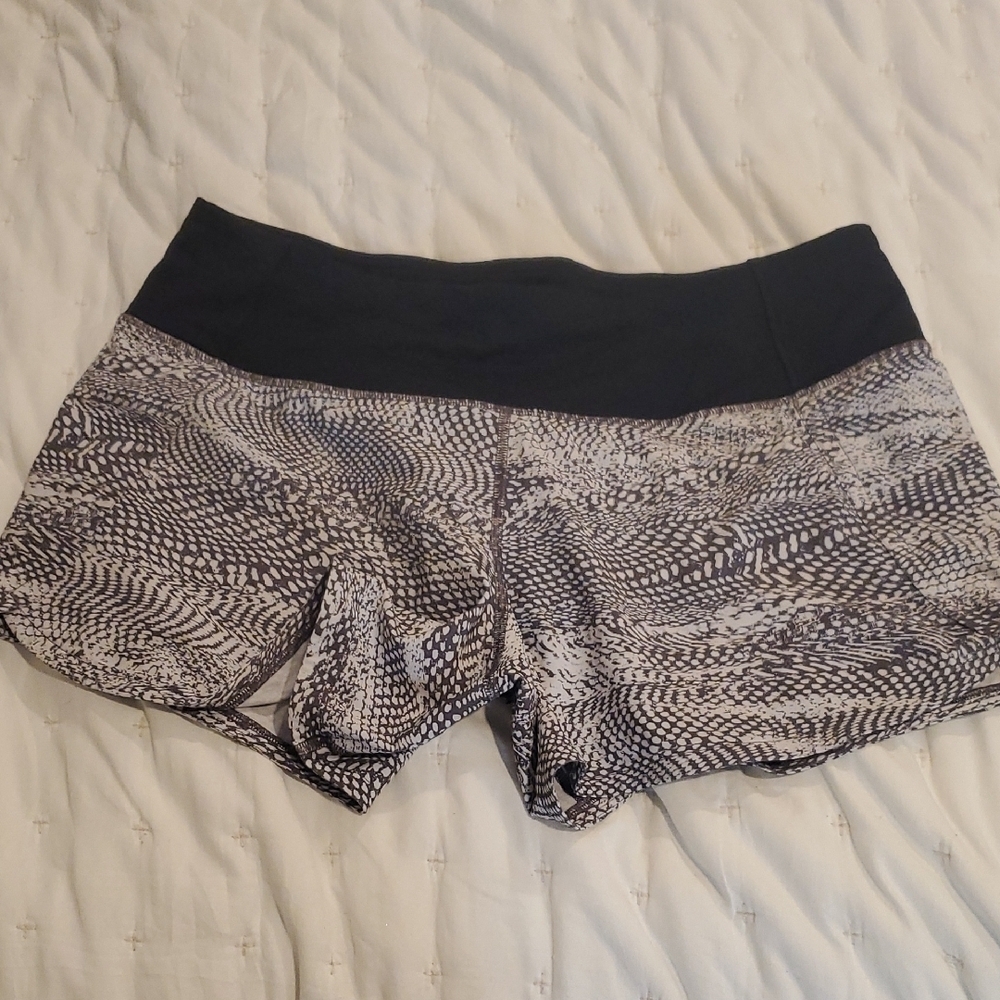 Lululemon Run Times Short II *4"Swerve Vapor Metal Grey / Black (34)